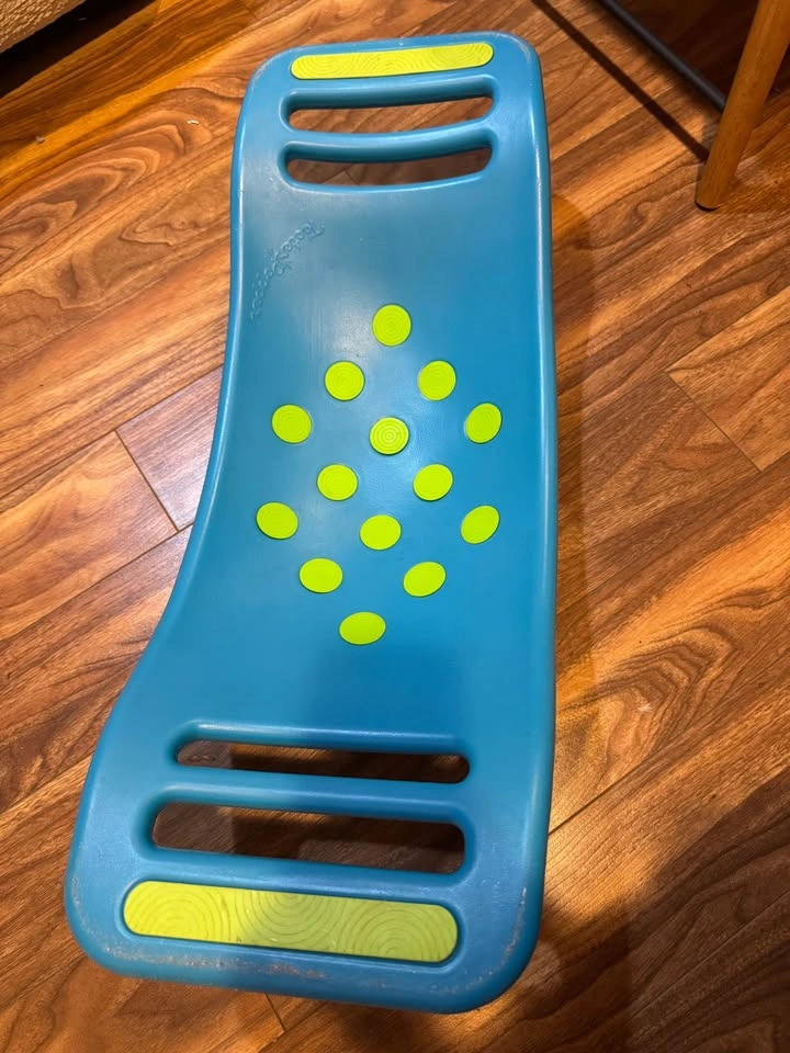 Children’s Balance Board / Wobble Board - photo 2