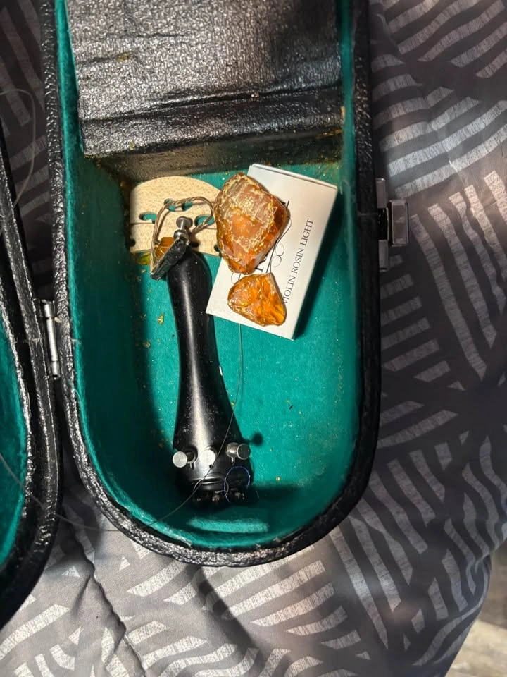 Corelli Student Violin 4/4 Full Size (Model M407) - with Case & - photo 3