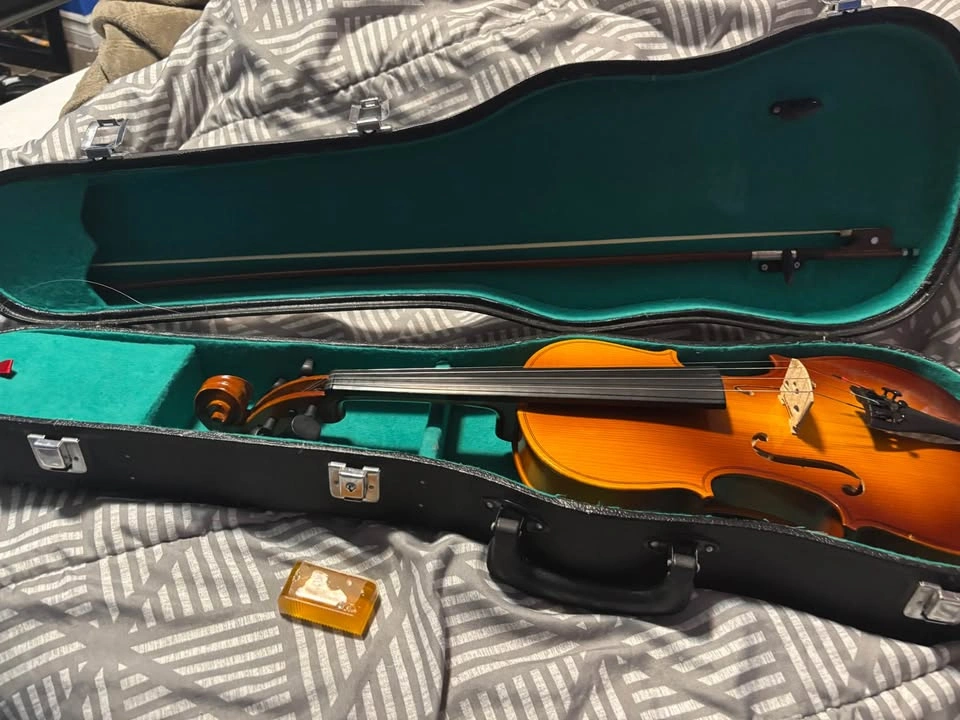 Corelli Student Violin 4/4 Full Size (Model M407) - with Case & - photo 5