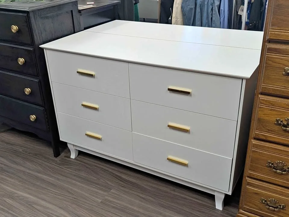 White 6 Drawer Dresser – Modern Look w/ Gold Hardware