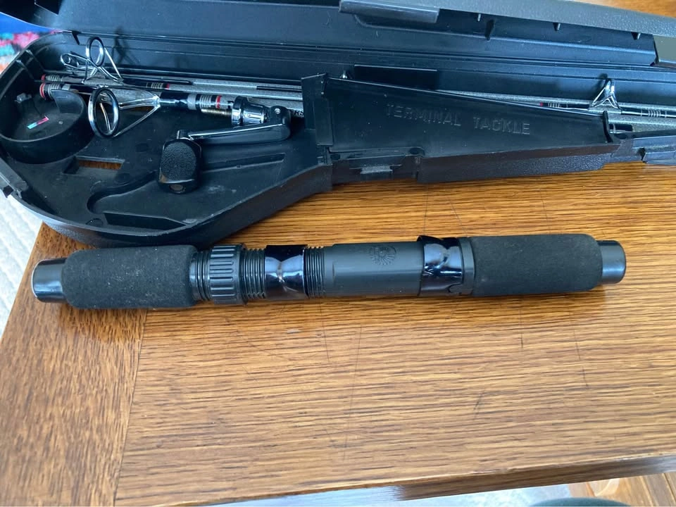 DAIWA Minispin Travel Rod & Reel In Compact Hard Travel Case - photo 4
