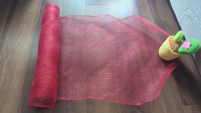 Red Deco Mesh Roll