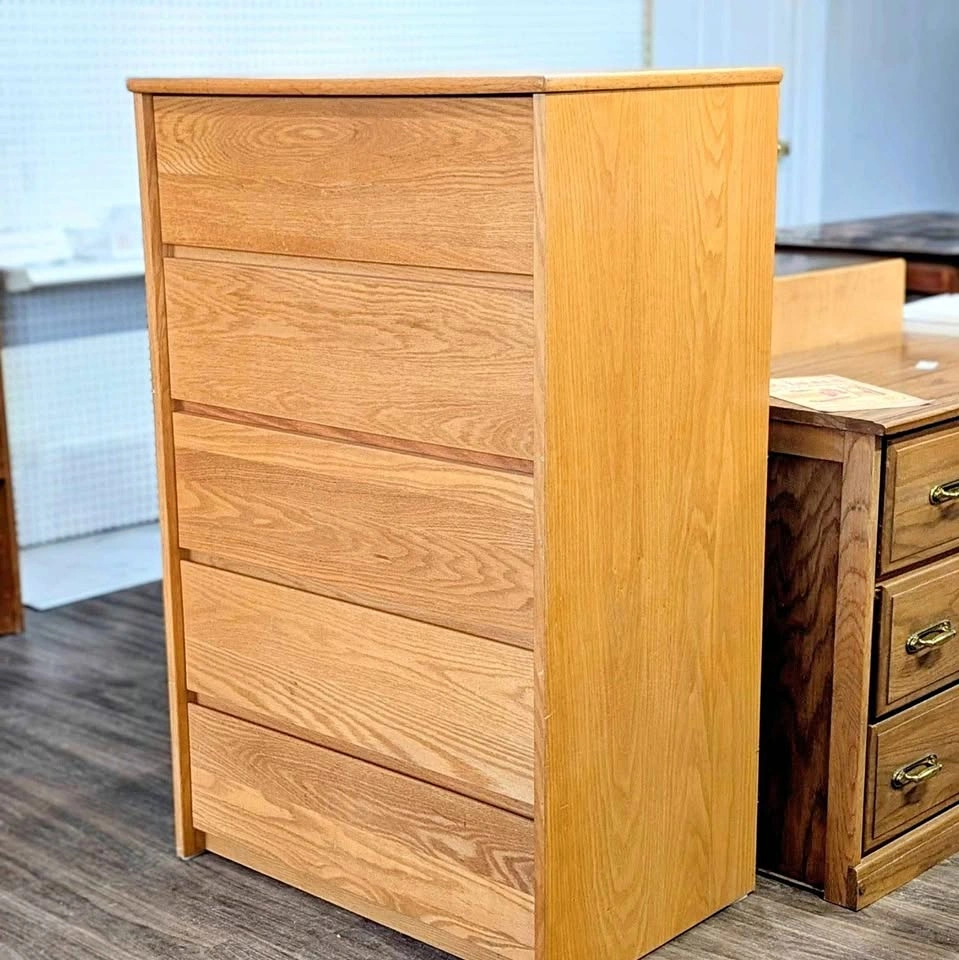 Solid Oak 5-Drawer Dresser – Refurbished & Beautiful!