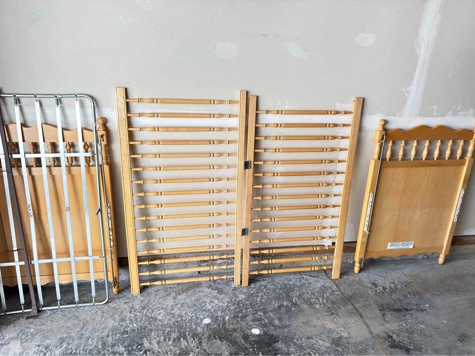 Vintage Solid Wood Baby Crib – Complete Frame – $20