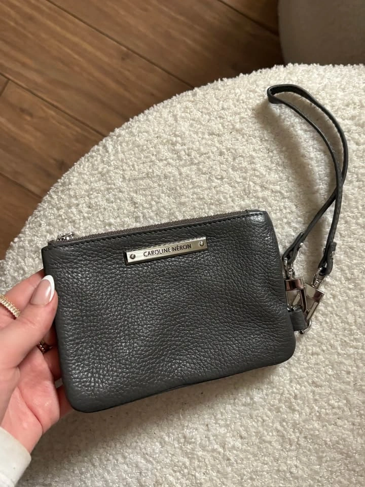 Caroline Néron pebbled leather wristlet clutch - photo 2