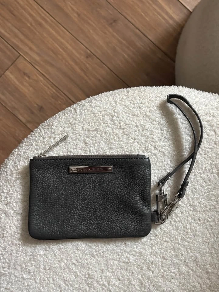 Caroline Néron pebbled leather wristlet clutch - photo 4