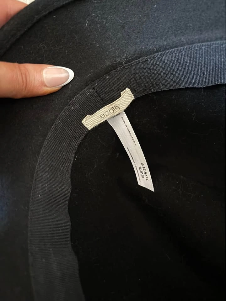 Urban Outfitters black brimmed hat - photo 3