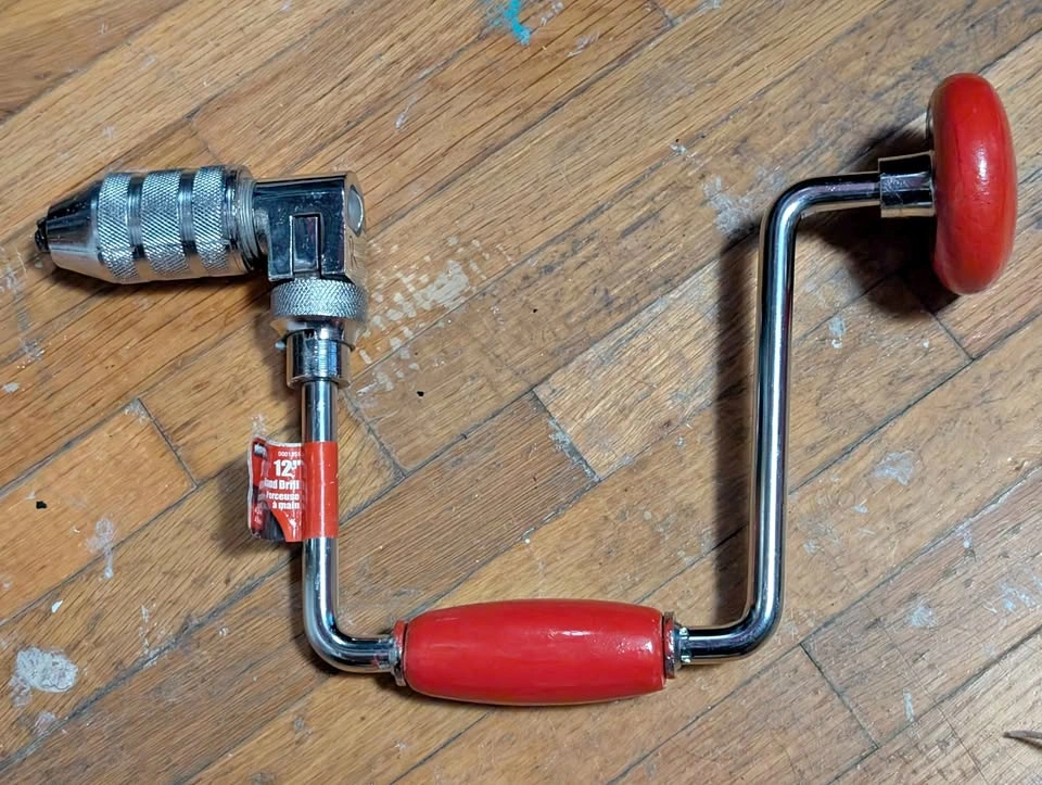 Bricka ratchet brace