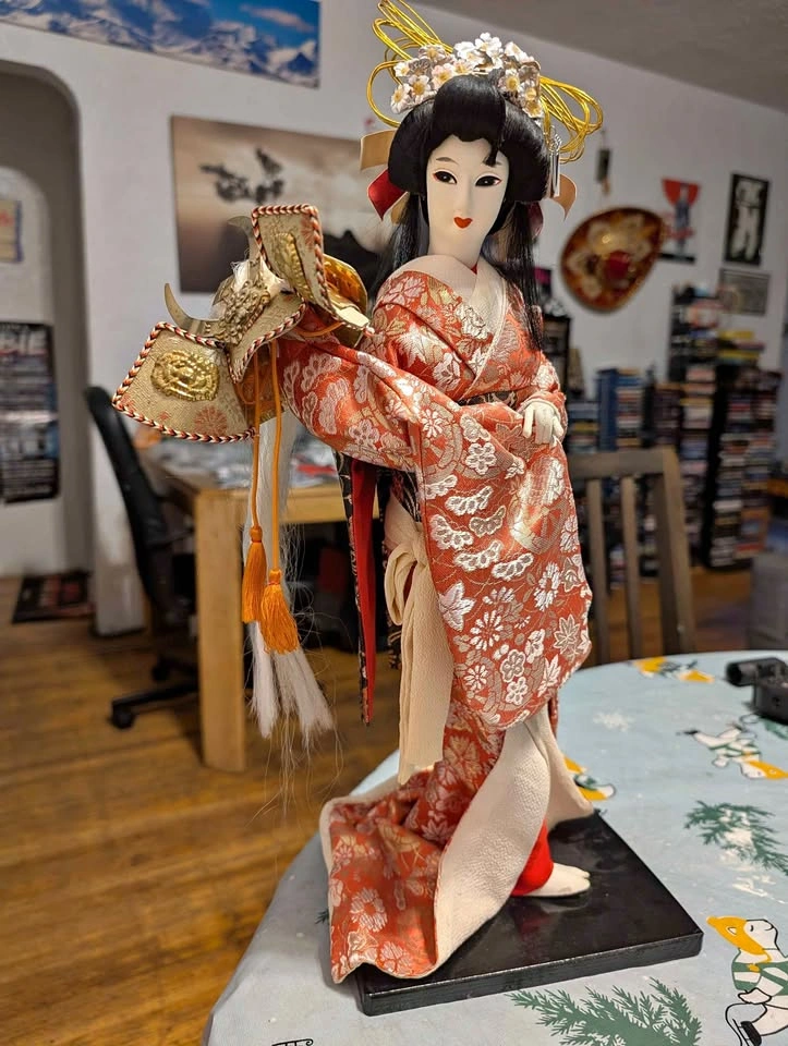 Japanese Geisha doll
