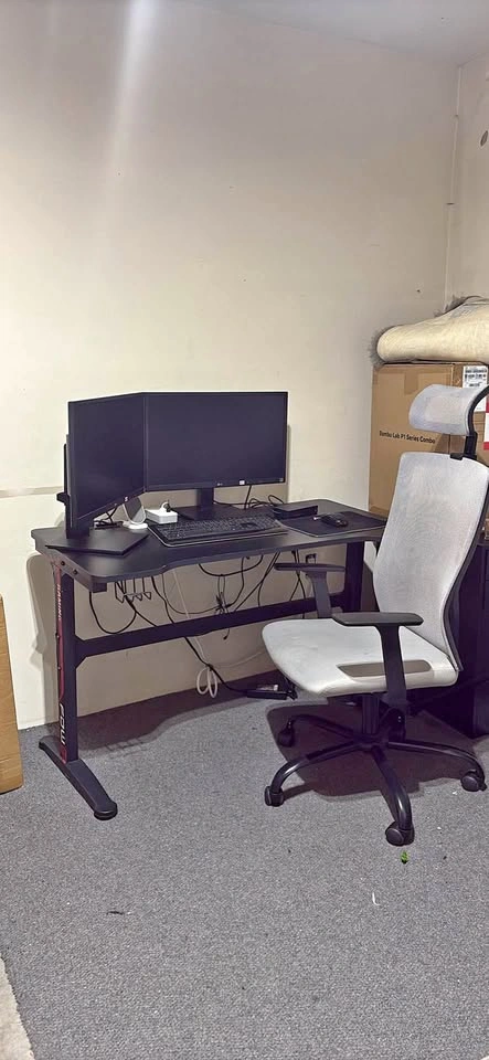 Office desk and chair