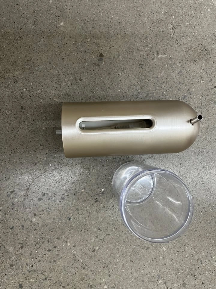 MOVING SALE: PRICE REDUCED – MUST GO BY JUNE Soap Dispensers - photo 2
