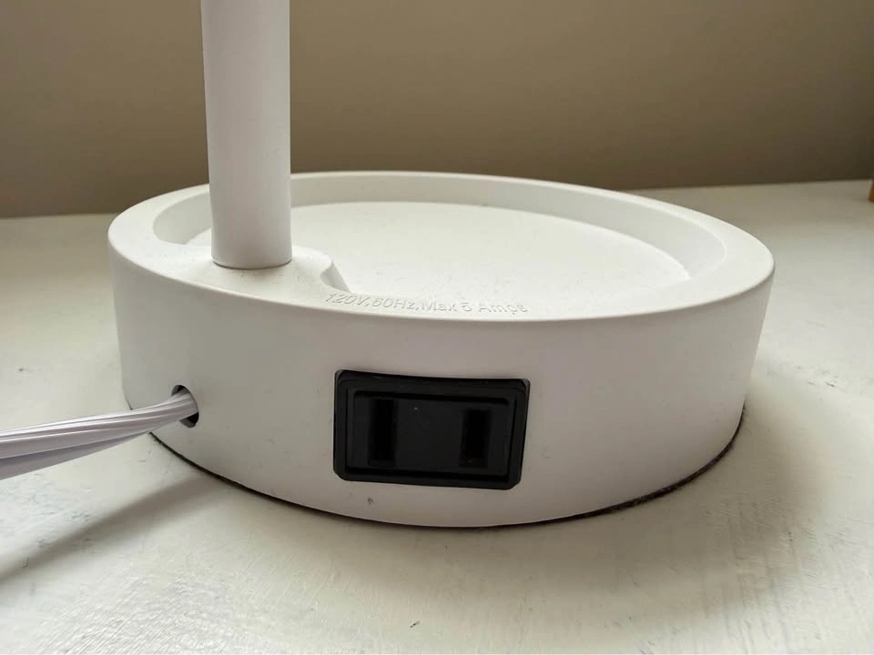 LED Desk Lamp - photo 2