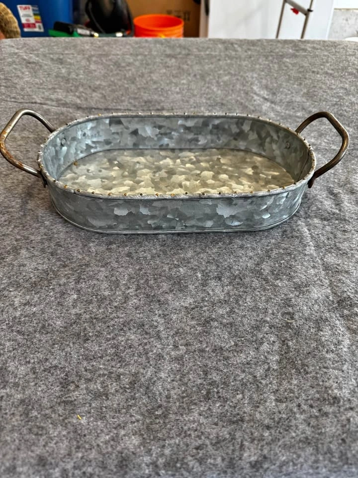 Metal tray