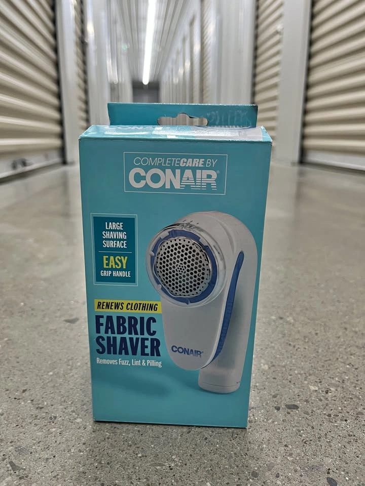 MOVING SALE: PRICE REDUCED – MUST GO BY JUNE 14 Fabric Shaver