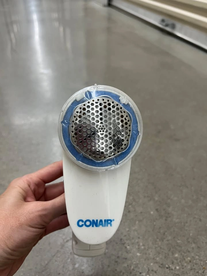 MOVING SALE: PRICE REDUCED – MUST GO BY JUNE 14 Fabric Shaver - photo 3