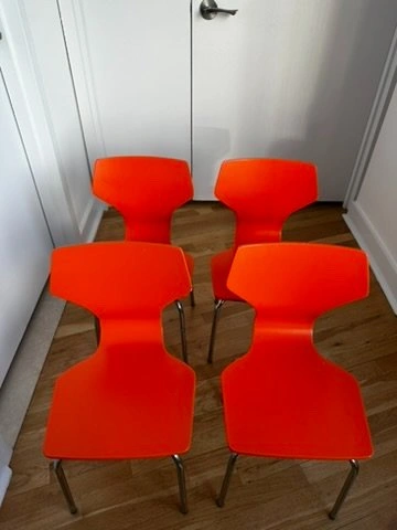 Kids Table + 4 Perch Chairs - photo 4