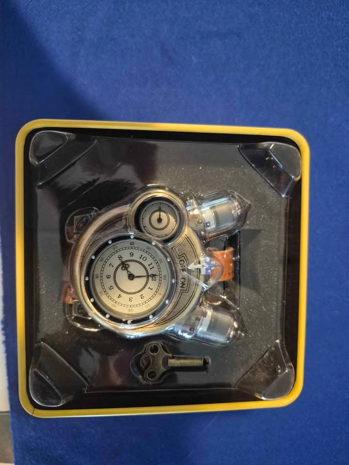 Tesla Watch ThinkGeek - photo 2