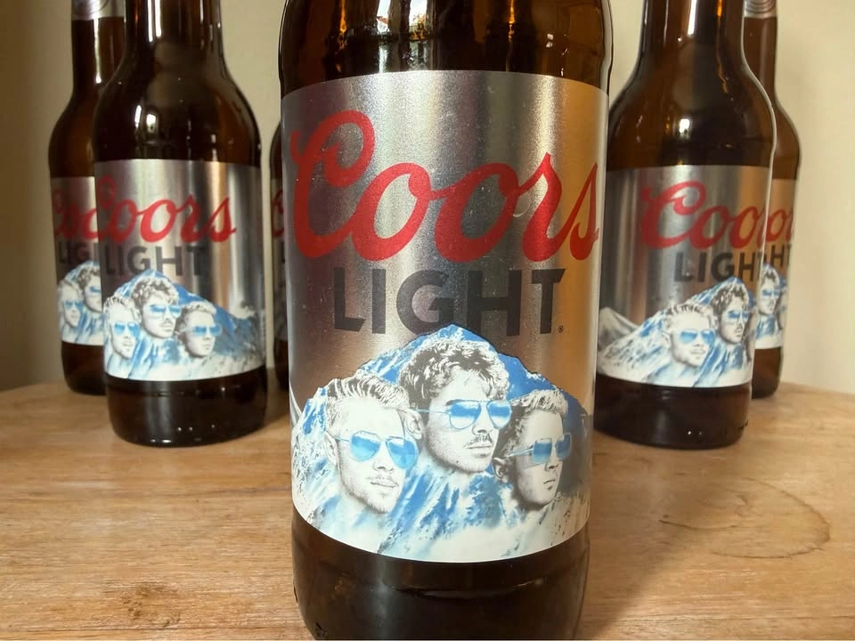 Limited edition Jonas Brother Coors Light bottles - photo 2