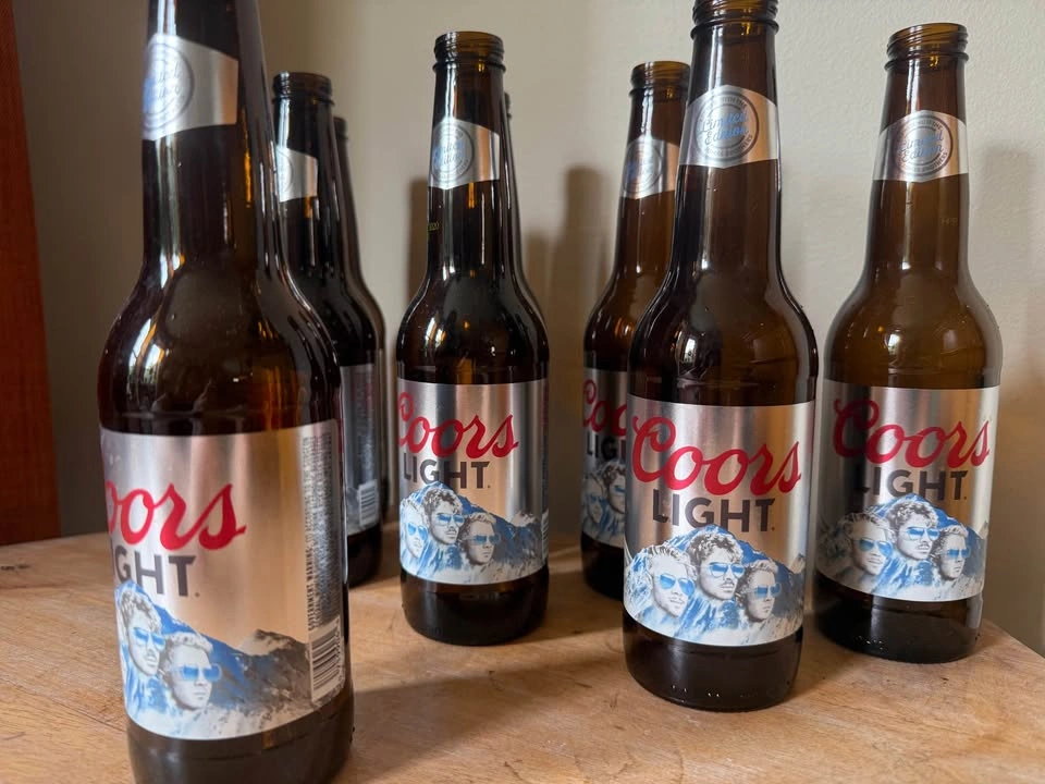 Limited edition Jonas Brother Coors Light bottles - photo 4