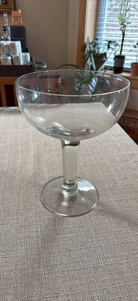 Vintage jumbo wine glass
