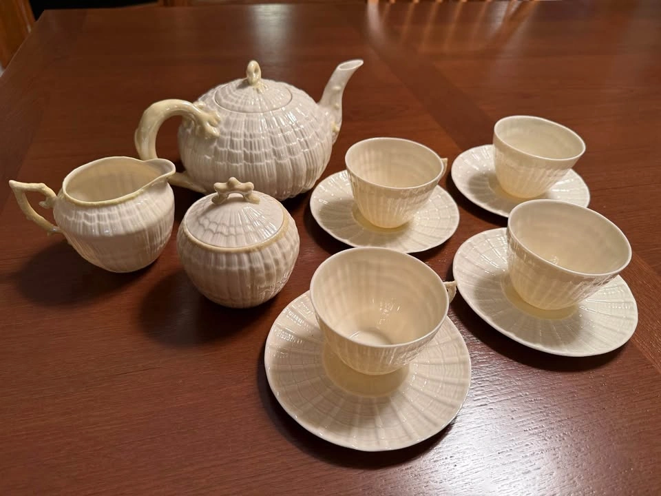 Belleek Pottery Ireland - Limpet Yellow Tea Set, 11 Pieces - photo 3