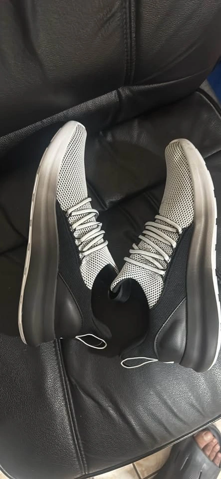 Addidas shoes - photo 2