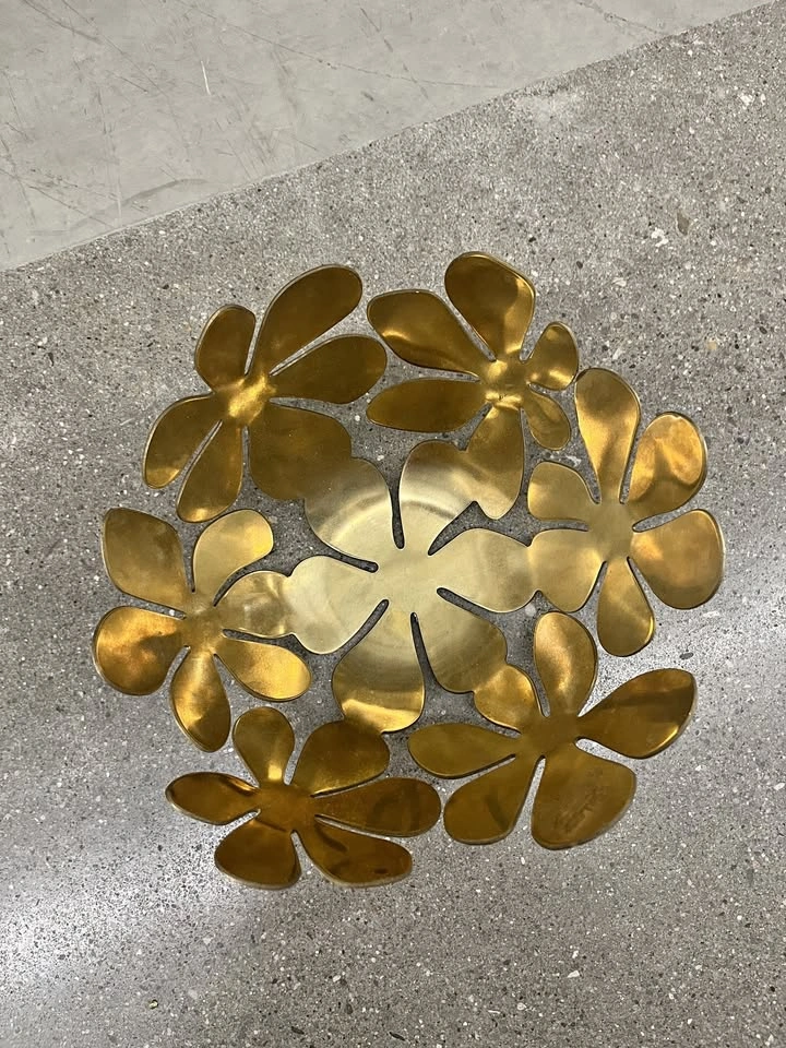 Elegant Golden Flower-Shaped Decorative Bowl