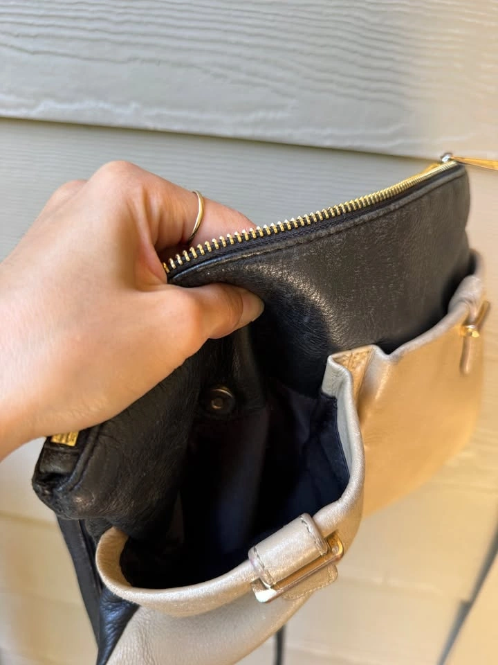 Vintage Danier Genuine Leather Black and Beige Crossbody - photo 5