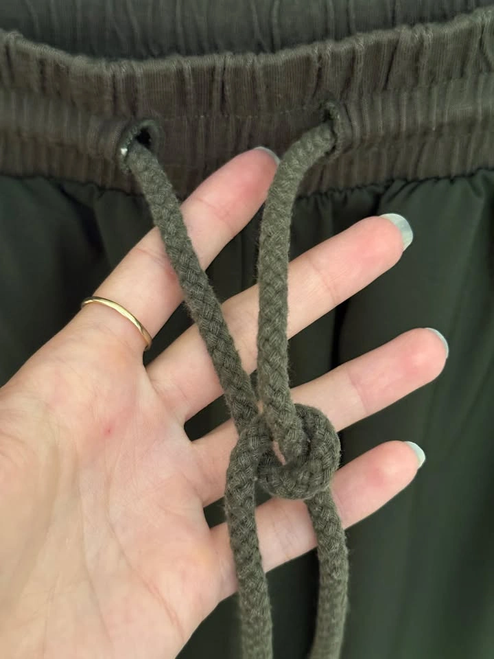 Urban Outfitters Dark Olive Joggers with Pockets - Size M/L - photo 5