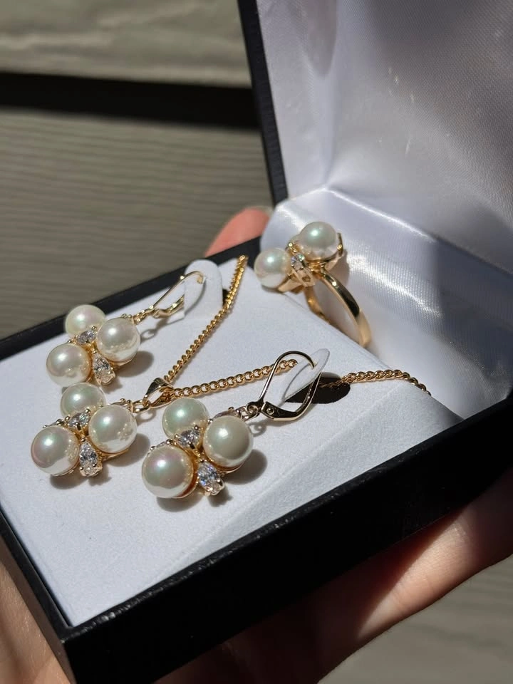 Elegant Pearl Jewelry Set - Unworn in original packaging! - photo 3