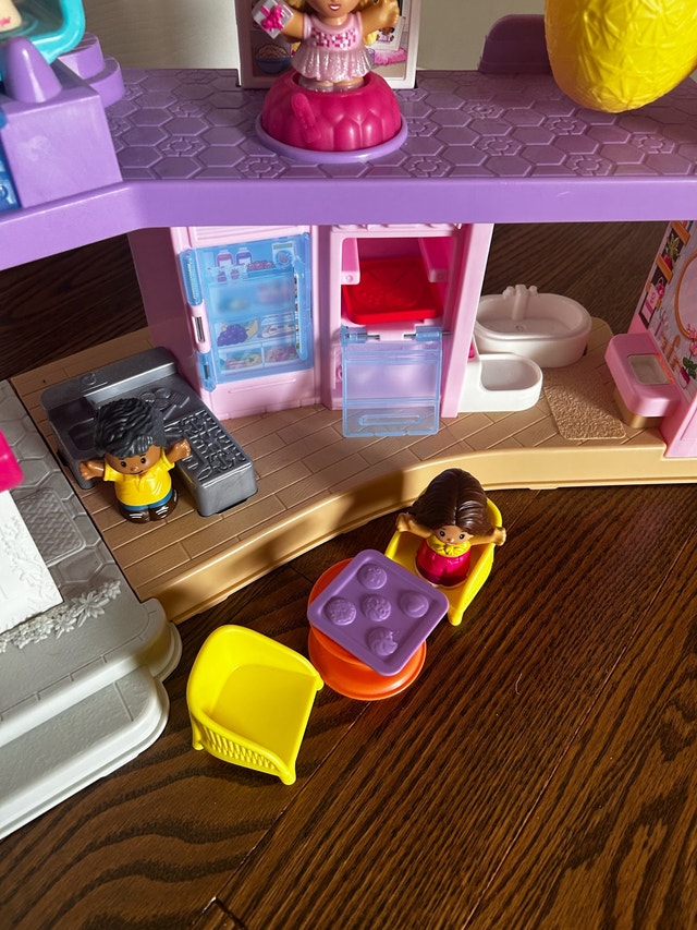 Fisher-Price Little People Barbie House and Jeep - photo 3