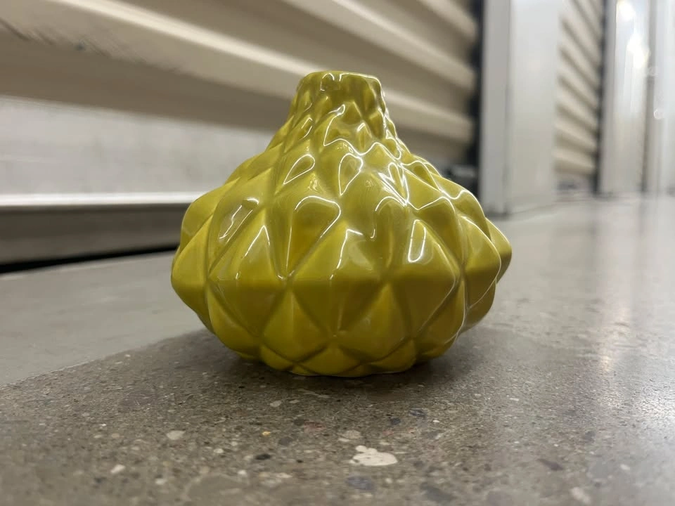 Modern Vase Duo – Brand New White Geometric & Yellow Bud Vases - photo 5