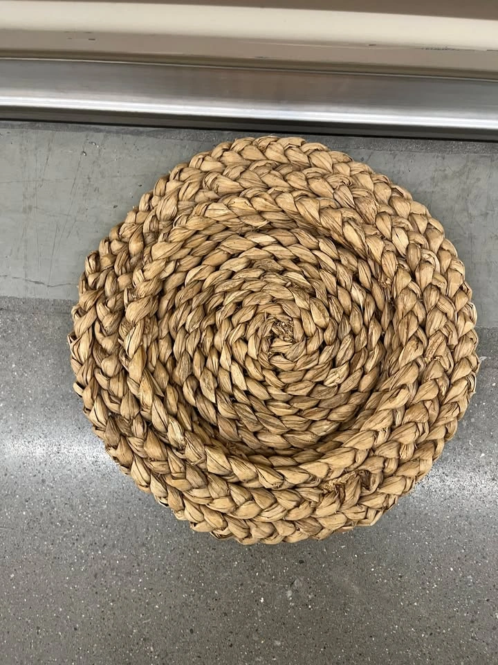 Natural Woven Straw Decorative Mat – Boho Centerpiece Base - photo 2