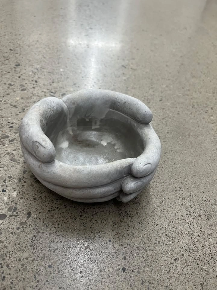 Zen Decor Set: Hand-Shaped Bowl & Buddha Figurine - photo 4