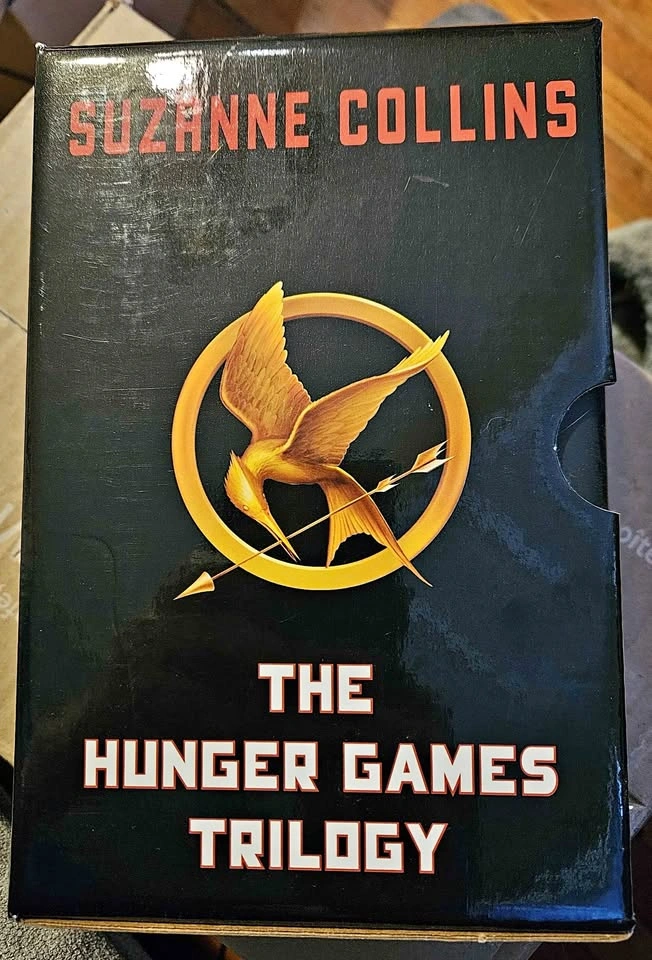 Suzanne Collins The Hunger Games Trilogy box set
