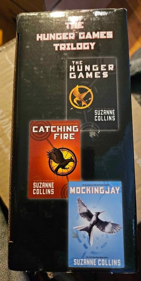Suzanne Collins The Hunger Games Trilogy box set - photo 2