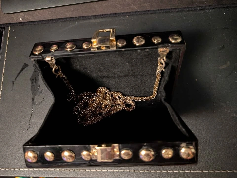 Desi clutch purse - photo 2