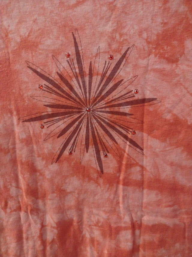 T-shirt with starburst motif, medium - photo 3