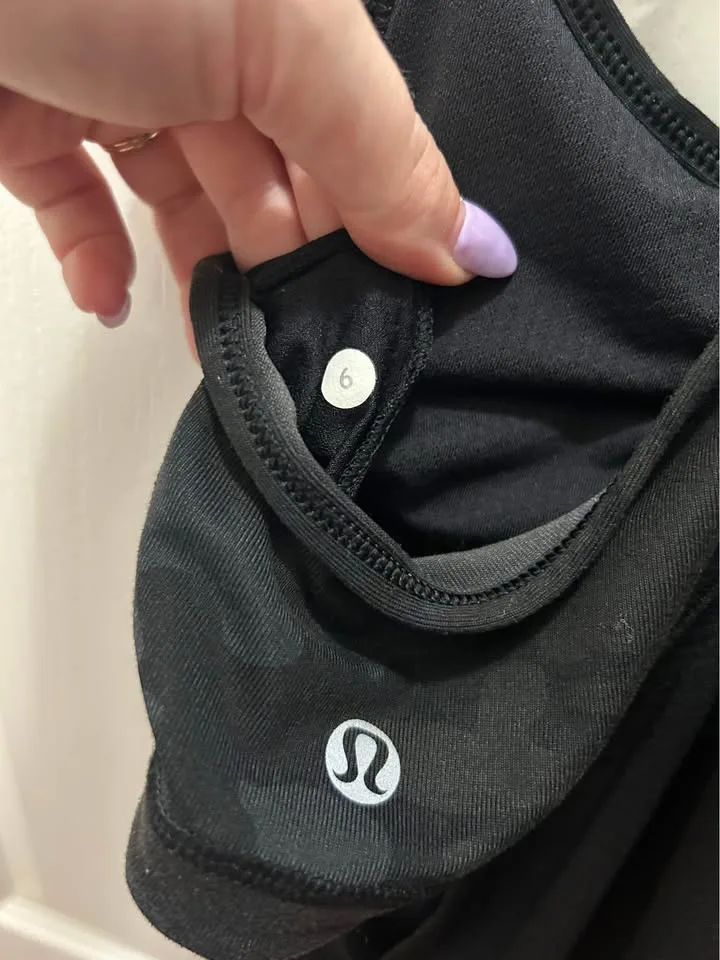 Lululemon Tank with Sports Bra image indicator(3)