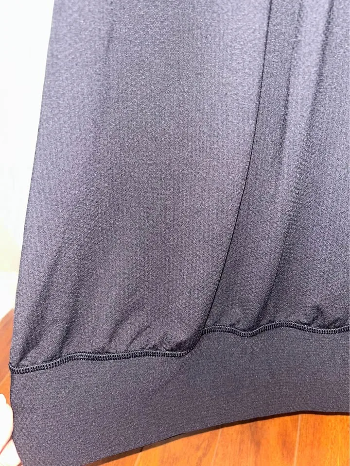 Lululemon Tank with Sports Bra image indicator(4)