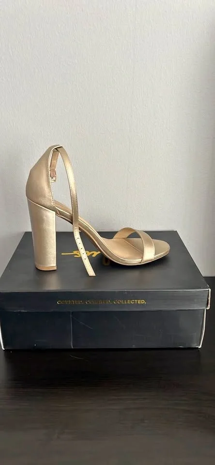 Lulu's Metallic Gold Ankle Strap Heels Size 6.5