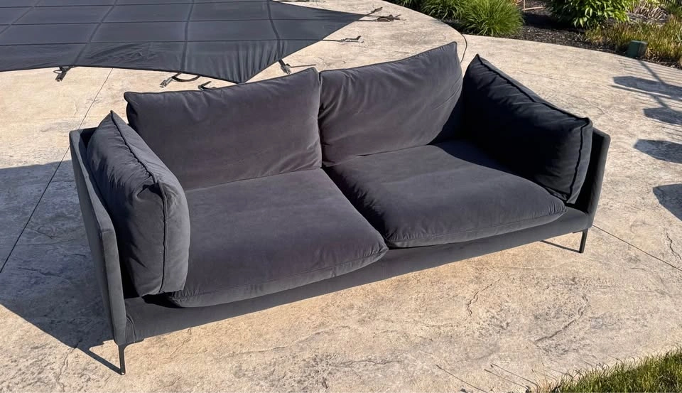 Blue suede couch - photo 3