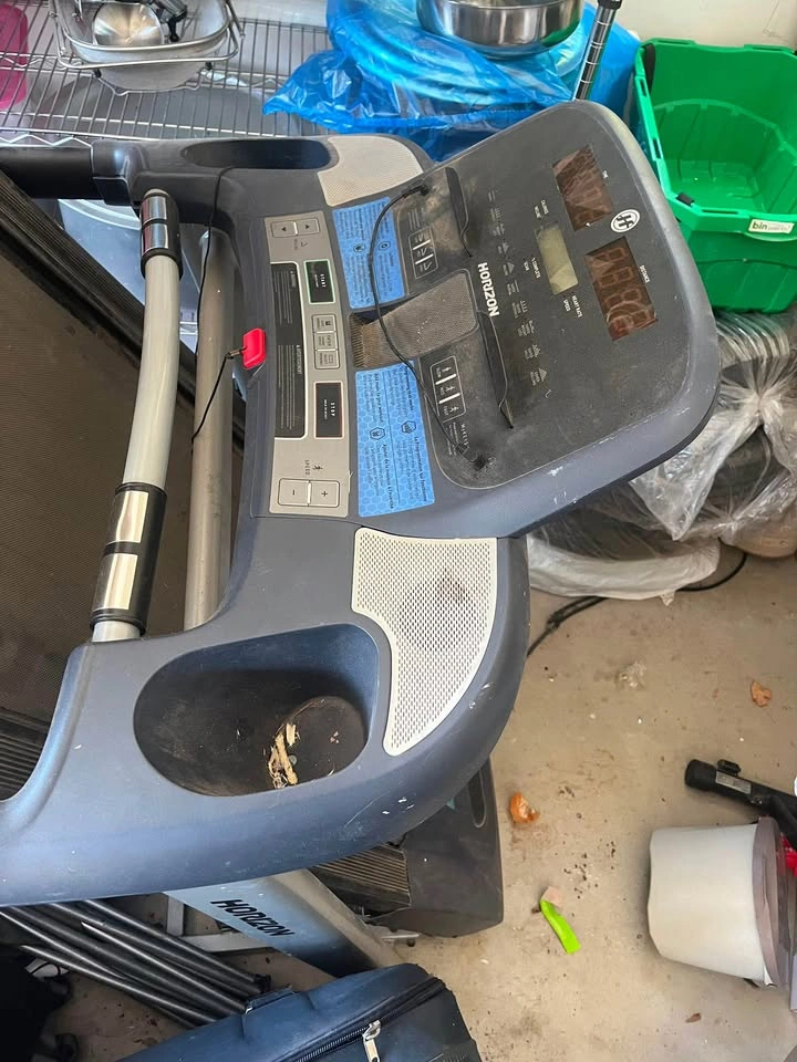 Horizon Foldable Treadmill - photo 2