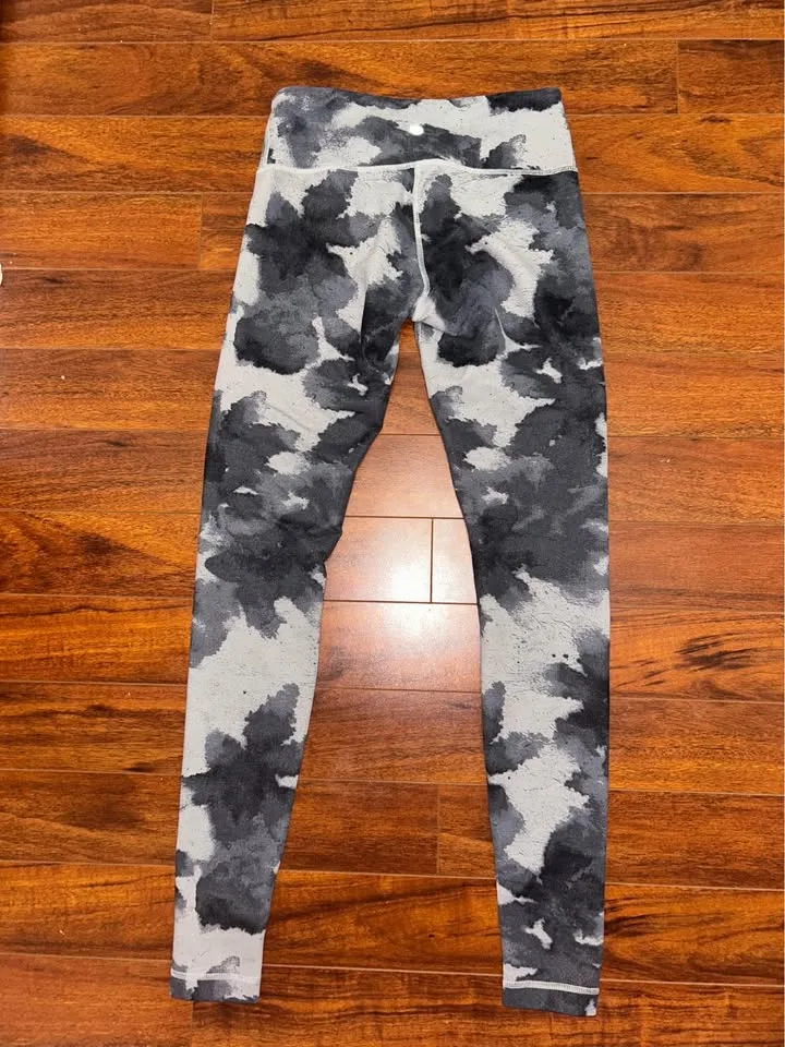 Lululemon Leggings Size 6 image indicator(2)