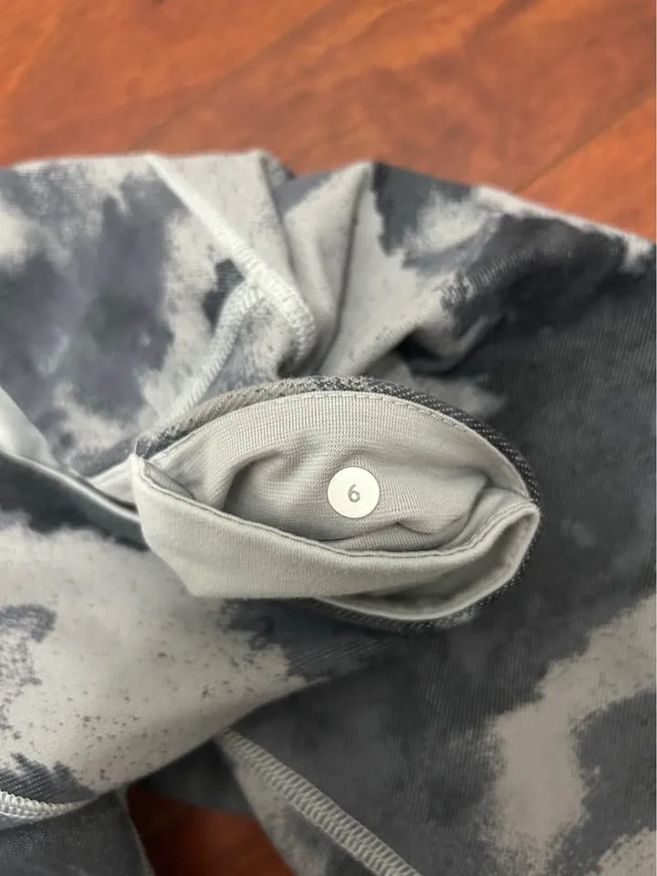 Lululemon Leggings Size 6 image indicator(4)