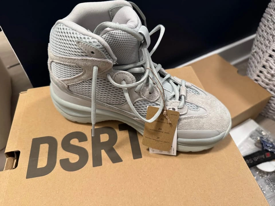 Yeezy Desert Boot Salt US 7.5 - photo 2