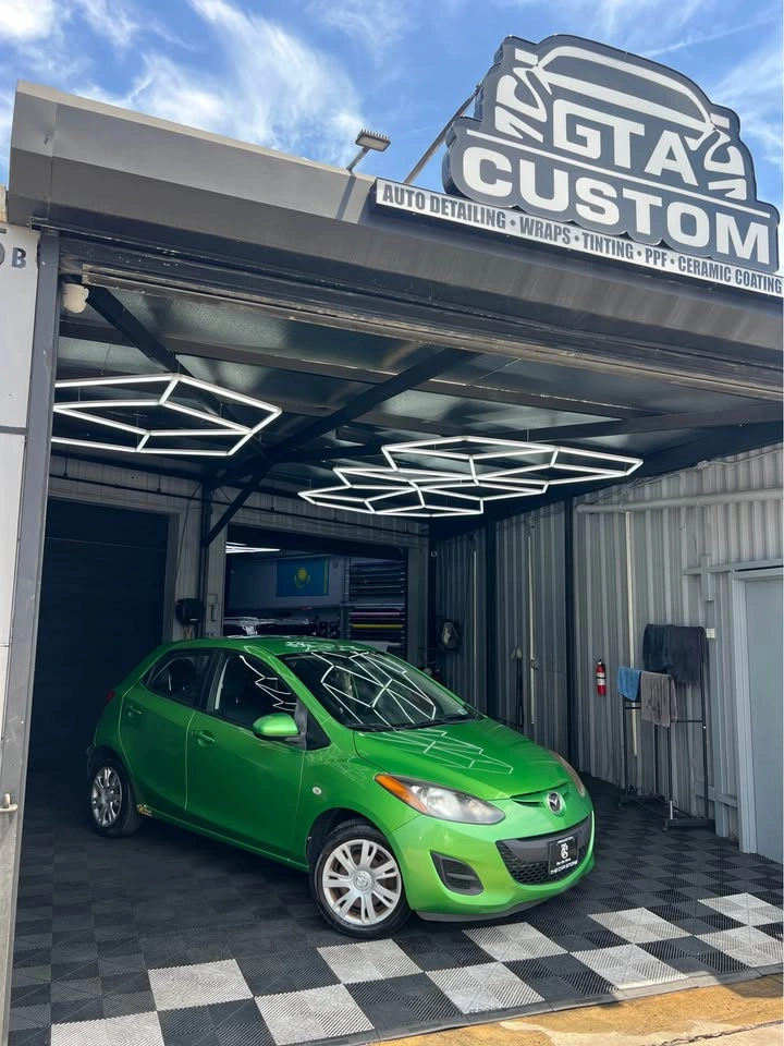 2012 Mazda Mazda2 · Sport Hatchback 4D - photo 2