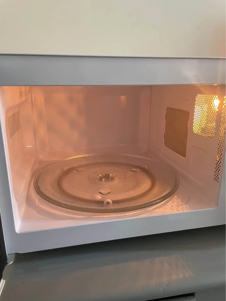 Hamilton Beach Microwave - photo 3