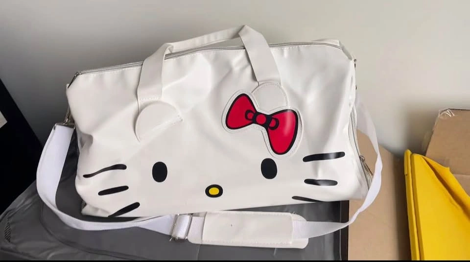 Hello Kitty Travel Bag - photo 2