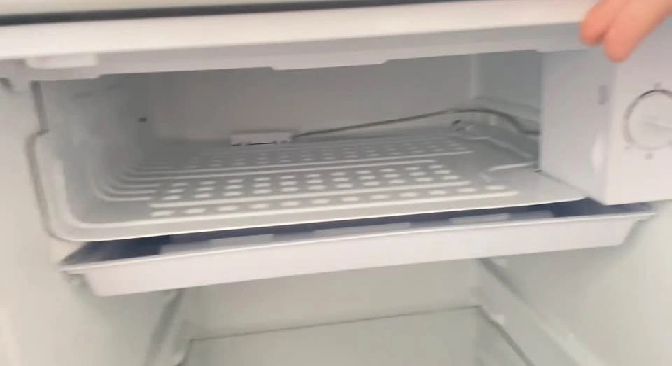 Got a mini fridge for sale in Waterloo - photo 2